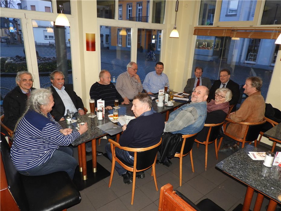 Die FWG traf sich mit Vertretern aller im Stadtrat vertretenen Parteien für ein gemeinsames Schreiben an die Bahn